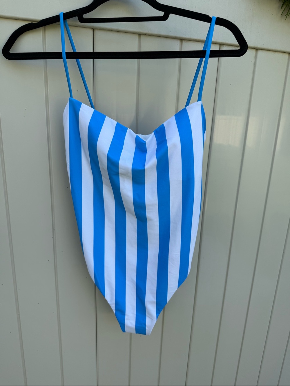 Size M Shade & Shore Blue & White Striped One-Piece High Leg Cheeky Swimsuit NEW
